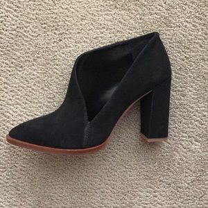 Brand new Vince Camuto Black booties